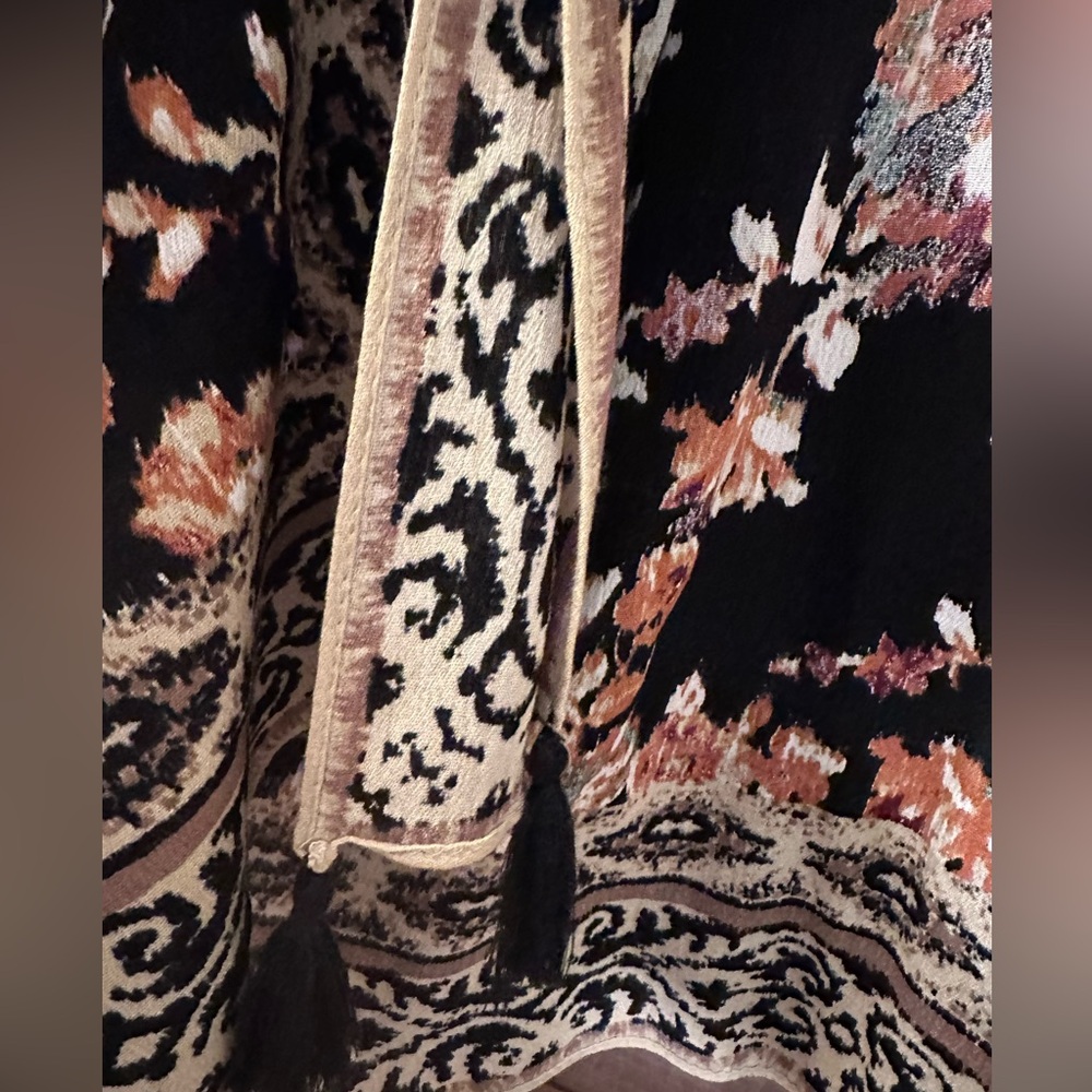 Nine West Floral Kimono *Buyers Choice* NWT Black, Cream or Navy, OSFM - Picture 11 of 13